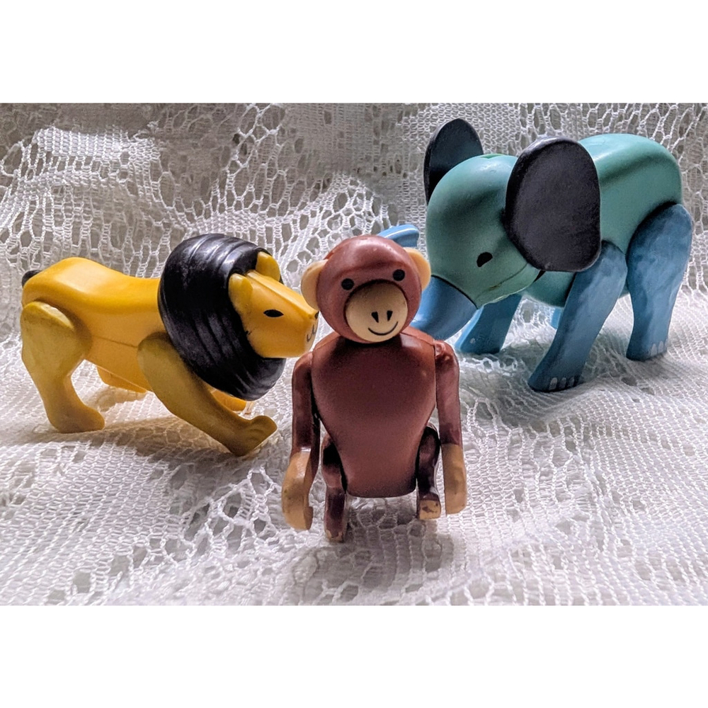 Vintage Lot Fisher Price Little People Zoo Animals Elephant Monkey Lion Circus
